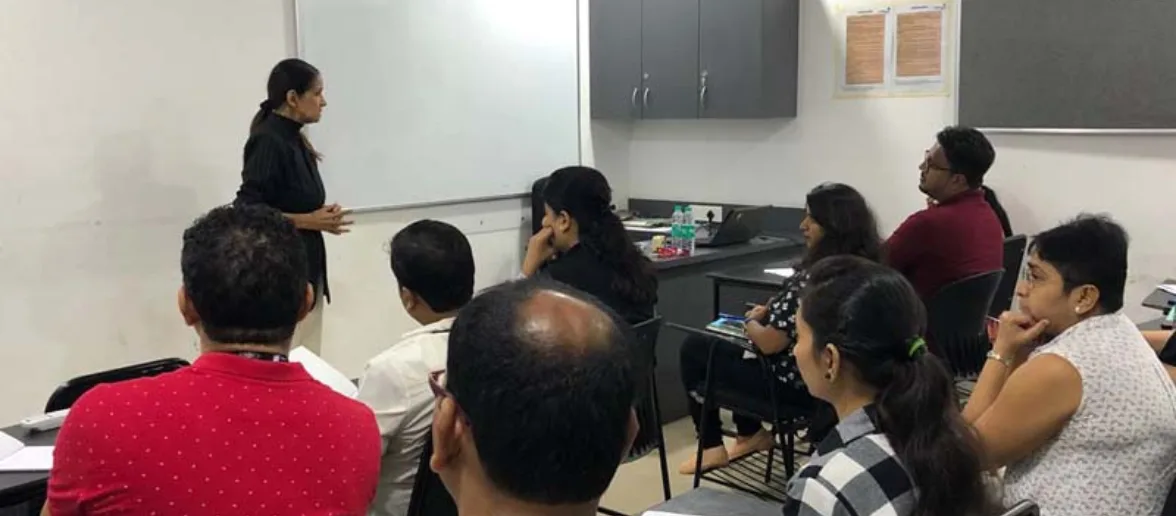 Image of the team building activity Perform Present Prosper for office