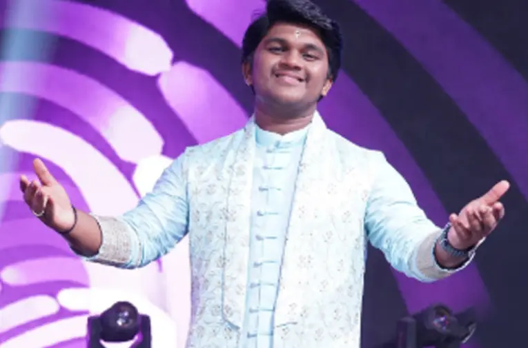 Chaitanya Devadhe Singer Banner