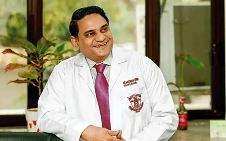 Dr Satendra Singh Differently Abled Doctor