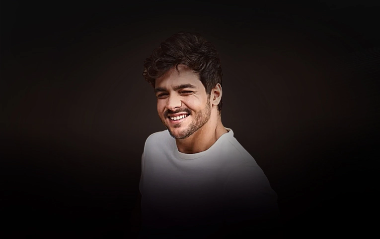 Ashish Chanchlani Ashish Chanchlani is an Indian YouTuber, Comedian, and Influencer