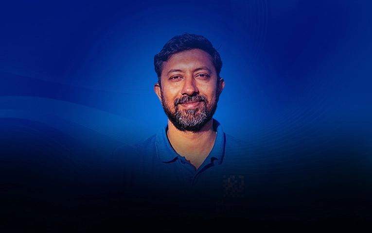 Abhilash Tomy Commander Abhilash Tomy is an ex-Indian aviator who circumvented earth on a yacht. An adventurer inspiring the world with his extraordinary resilience
