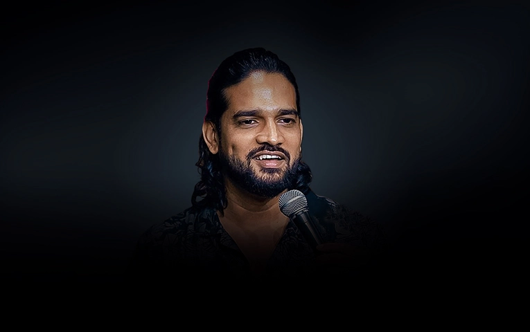 Manoj Bhandari Manoj Bhandari is an Indian stand-up comedian and the powerhouse of laughter, spreading joy with his uproarious stand-up comedy