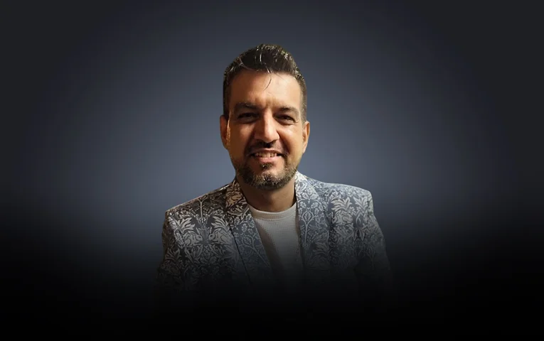 Praful Baweja Praful Baweja is an Queer Neurodivergent Entrepreneur, Inclusive Recruitment Consultant, Design Thinker & Awarded Storyteller