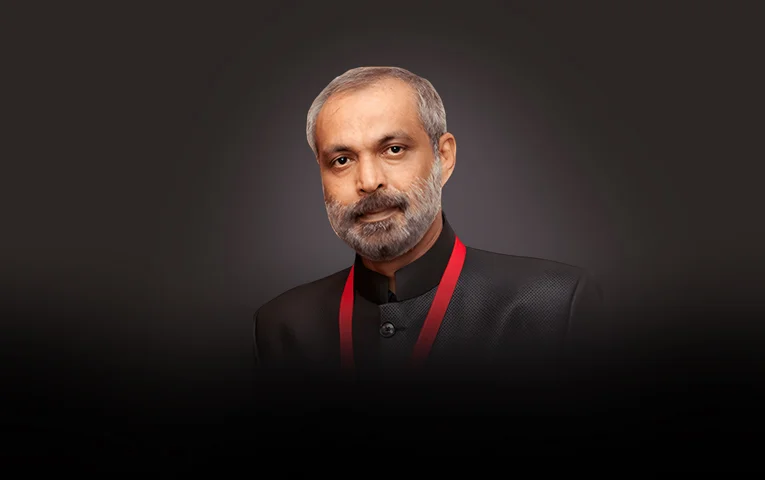 Sudhanshu Mani Sudhanshu Mani is the man behind the production and execution of the state of the art Train-18, aka Vande Bharat Express