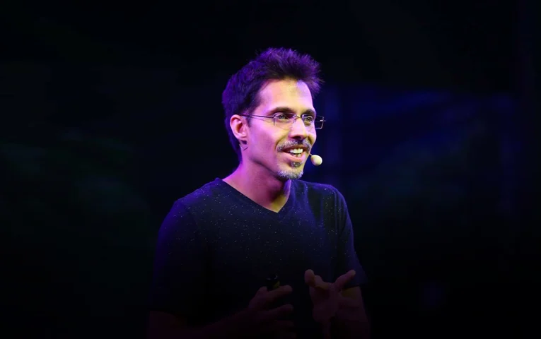 Anand Damani Anand Damani is an Indian behavioral scientist and motivational speaker known for his deep understanding of human behavior
