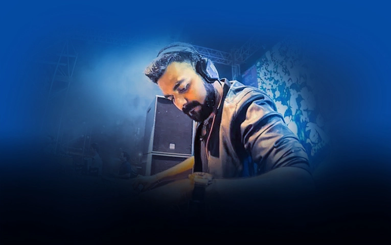 DJ Chetas DJ Chetas is a prominent music composer and DJ best known for his Bollywood Mashups