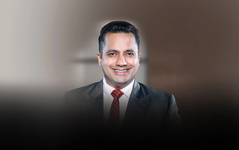 Dr Vivek Bindra Dr Vivek Bindra is a revolutionary entrepreneur, an Internationally acclaimed Motivational Speaker and a Business Coach.