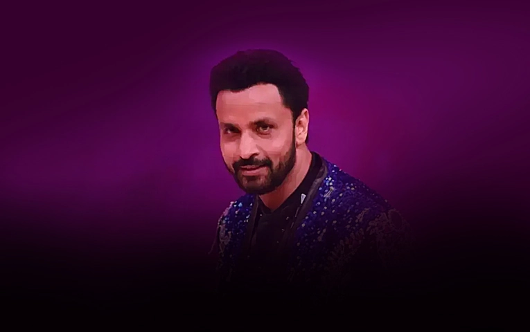 Rajiv Thakur Rajiv Thakur - Celebrity Stand-Up Comedian for corporate events