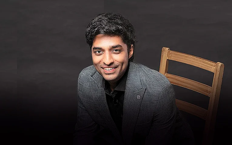 Sharan Hegde Sharan Hegde, Founder of the 1% Club, is a leading voice in personal finance, known for making money matters simple and entertaining through his engaging content.