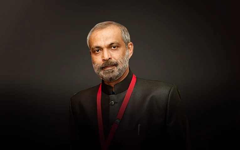 Sudhanshu Mani Sudhanshu Mani is the man behind the production and execution of the state of the art Train-18, aka Vande Bharat Express